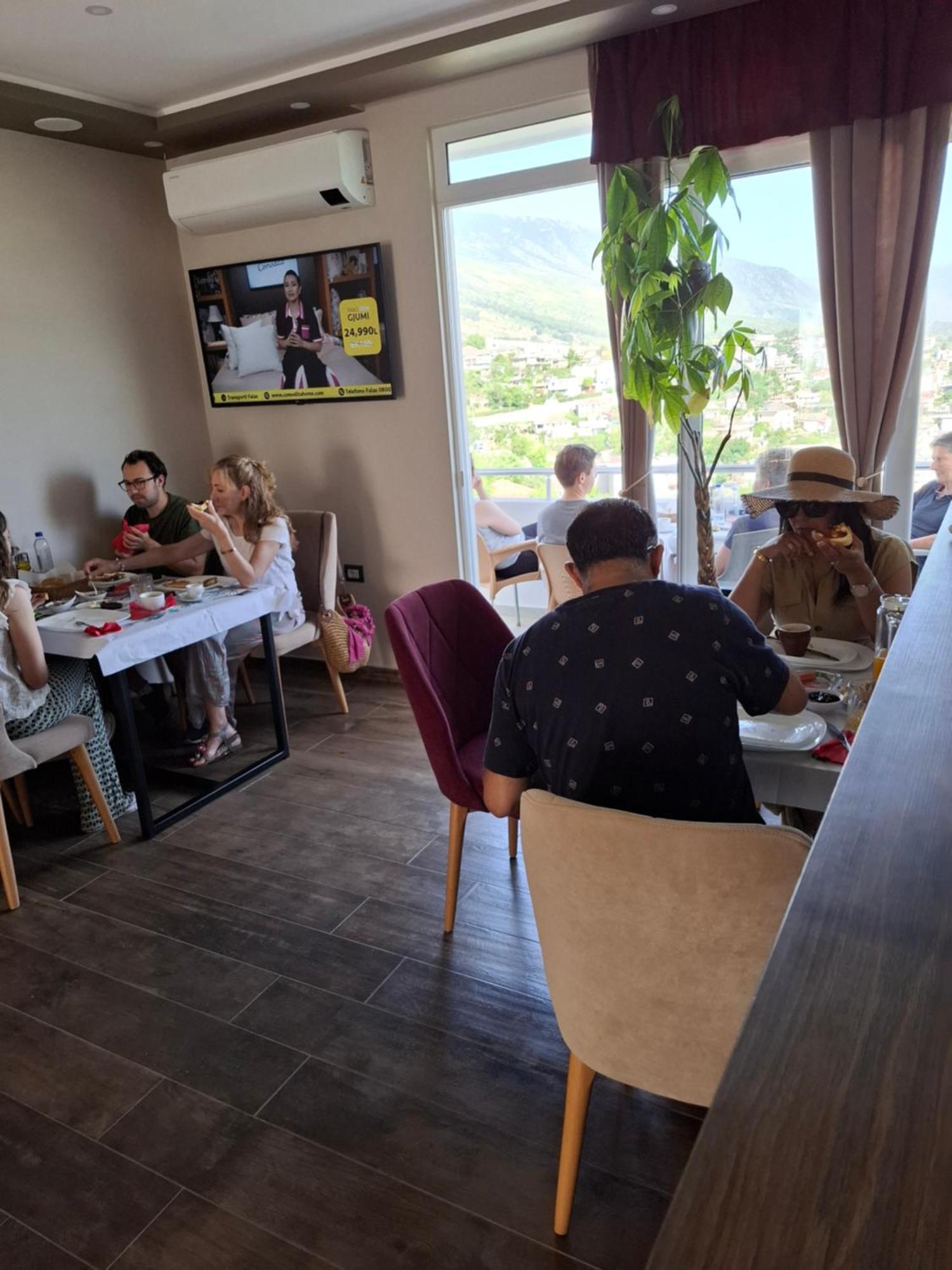 Vladimir Estate Hotel Гирокастра Экстерьер фото